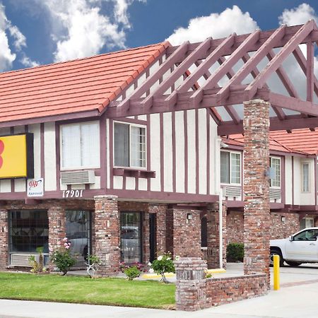 Мотель Super 8 By Wyndham Santa Clarita/Valencia Экстерьер фото